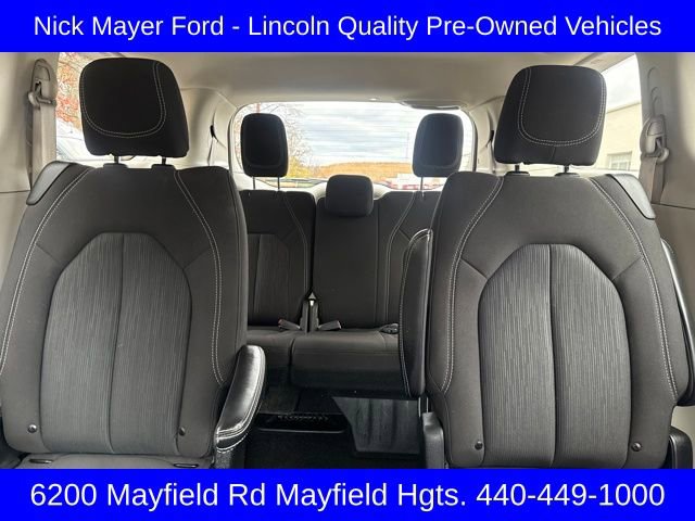 Used 2024 Chrysler Voyager LX image 13