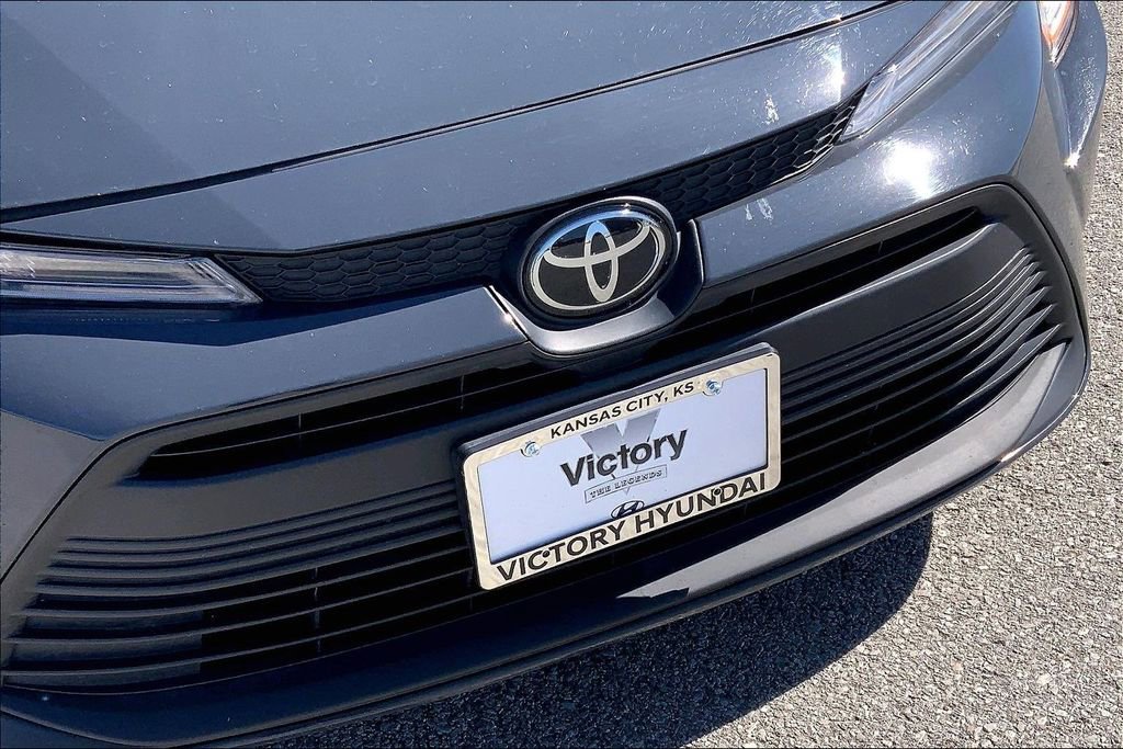 Used 2025 Toyota Corolla LE FWD image 24