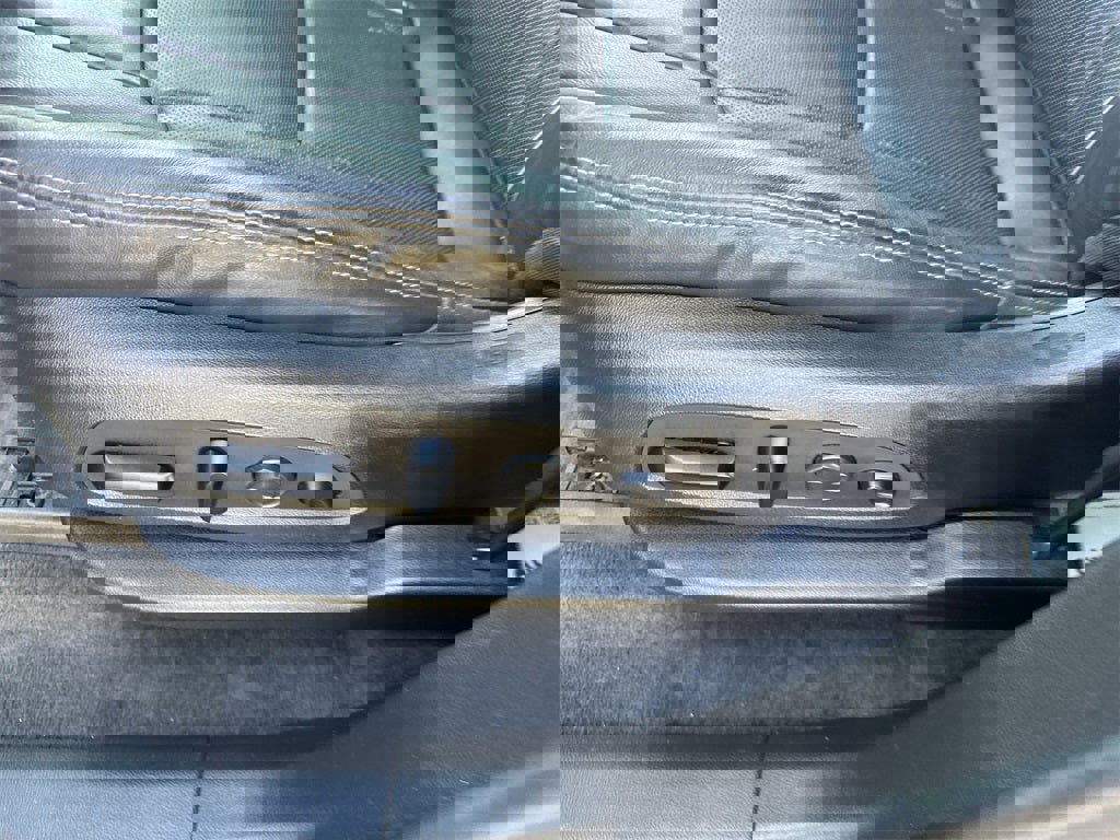 Used 2021 Buick Enclave Avenir w/ Avenir Technology Package image 17