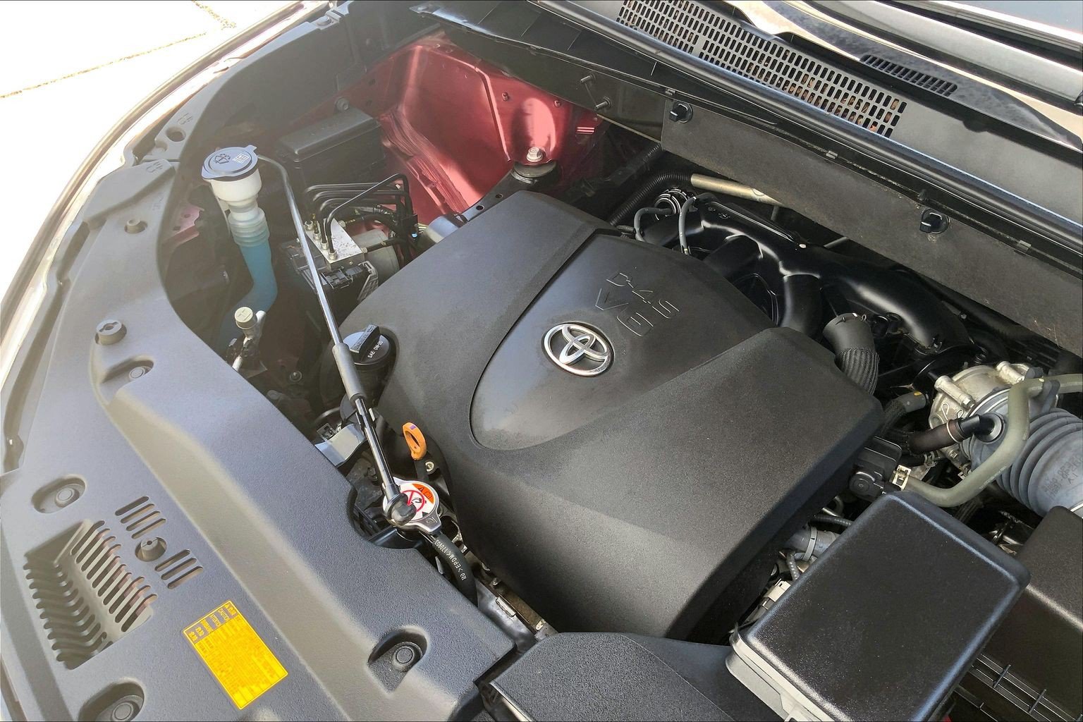 Used 2018 Toyota Highlander XLE AWD/4WD image 37