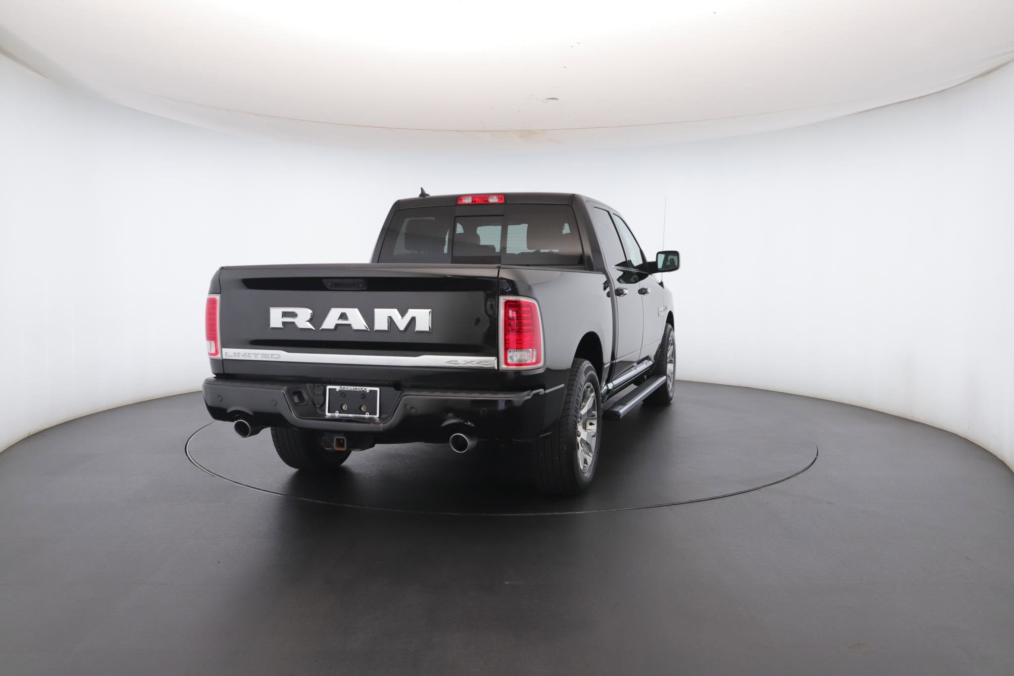 Used 2018 RAM 1500 Limited image 33