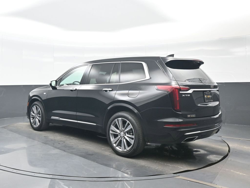 Used 2020 Cadillac XT6 Premium Luxury FWD image 4