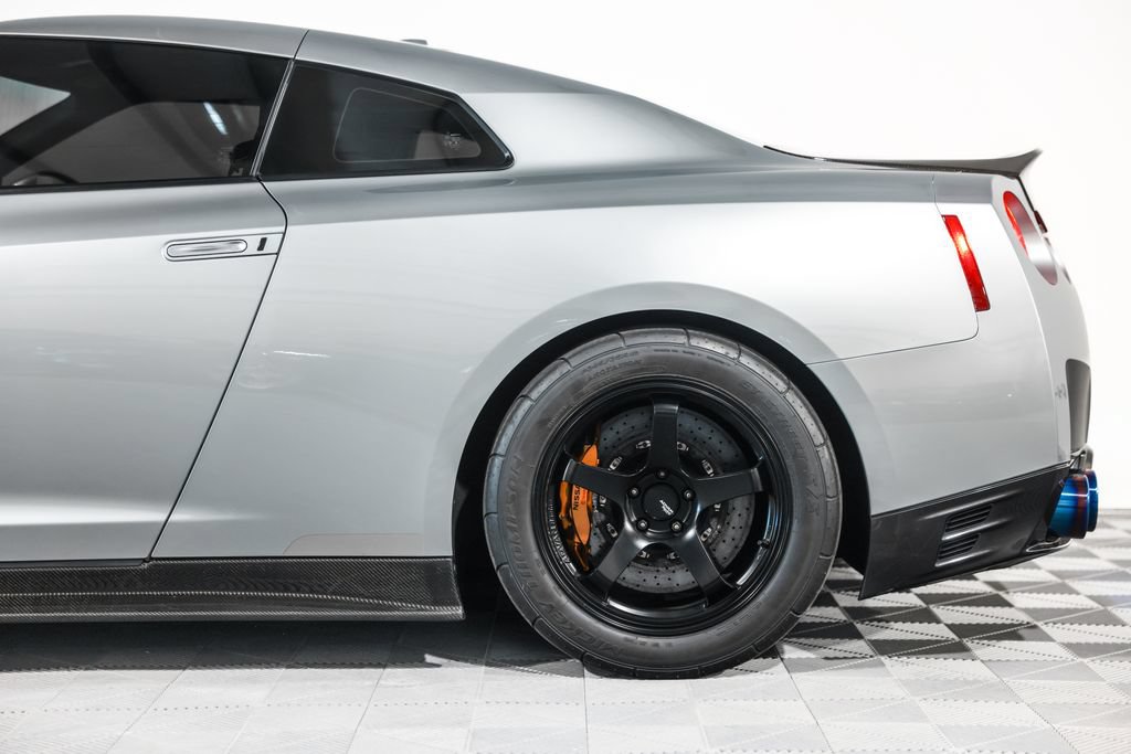 Used 2015 Nissan GT-R Black Edition AWD/4WD image 16