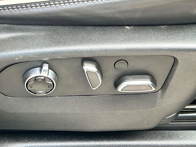 Used 2023 GMC Yukon Denali Ultimate image 28