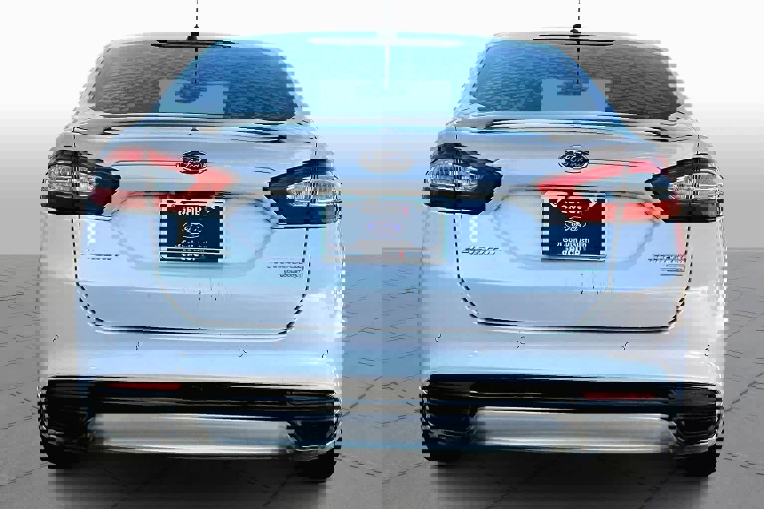 Used 2016 Ford Fusion Titanium image 5