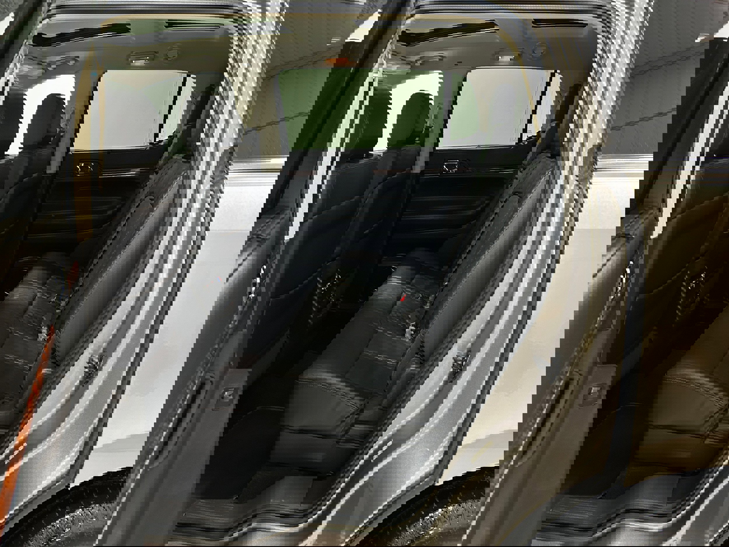 Used 2018 Lincoln MKT AWD image 29