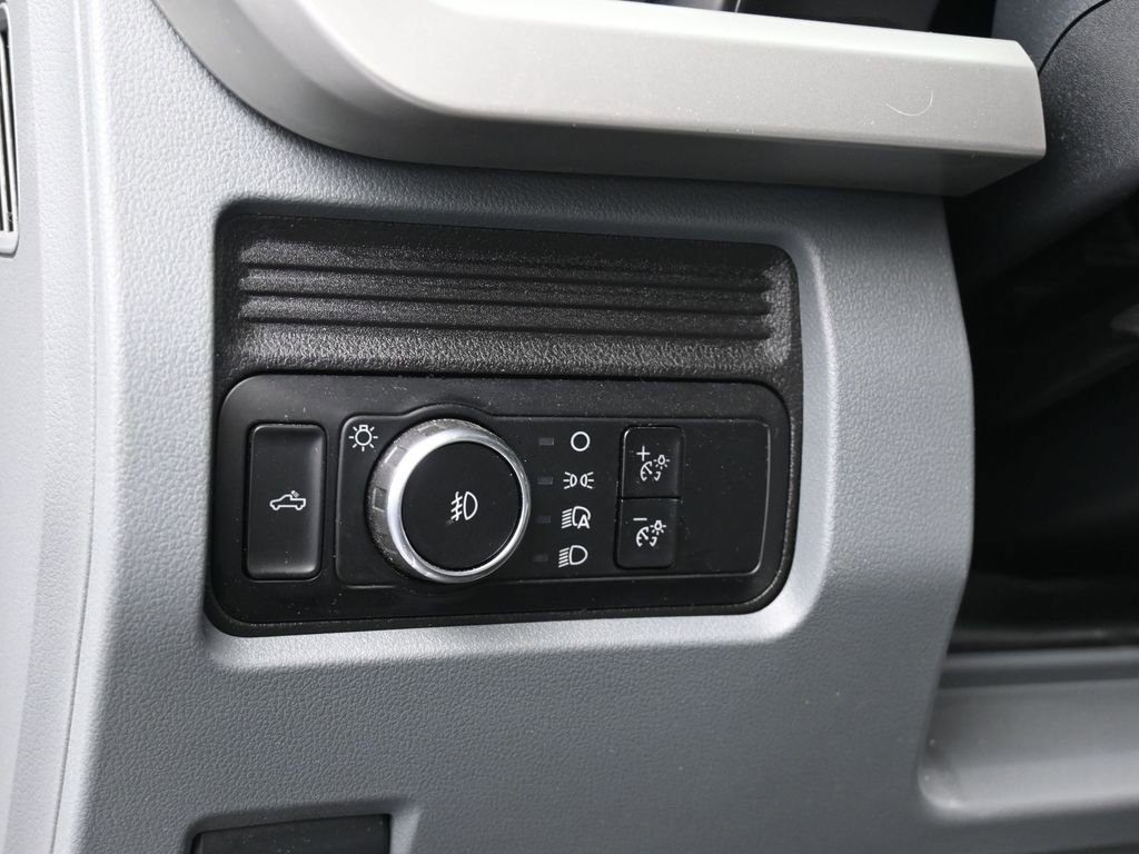 Used 2025 Ford F250 XLT image 15