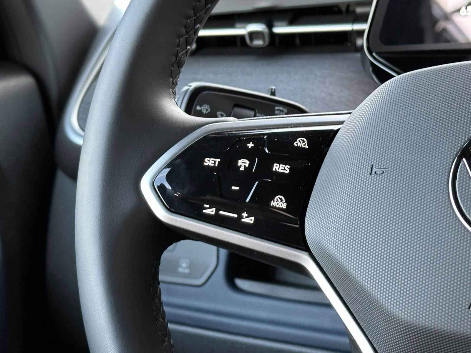 New 2025 Volkswagen ID. Buzz Pro S image 14