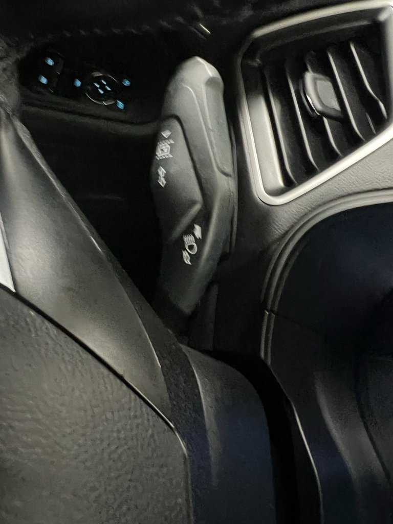 Used 2024 Ford Edge SEL image 99