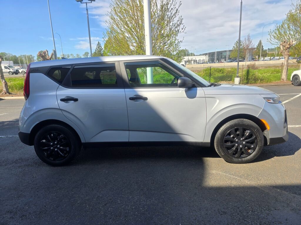 Used 2020 Kia Soul LX FWD image 6
