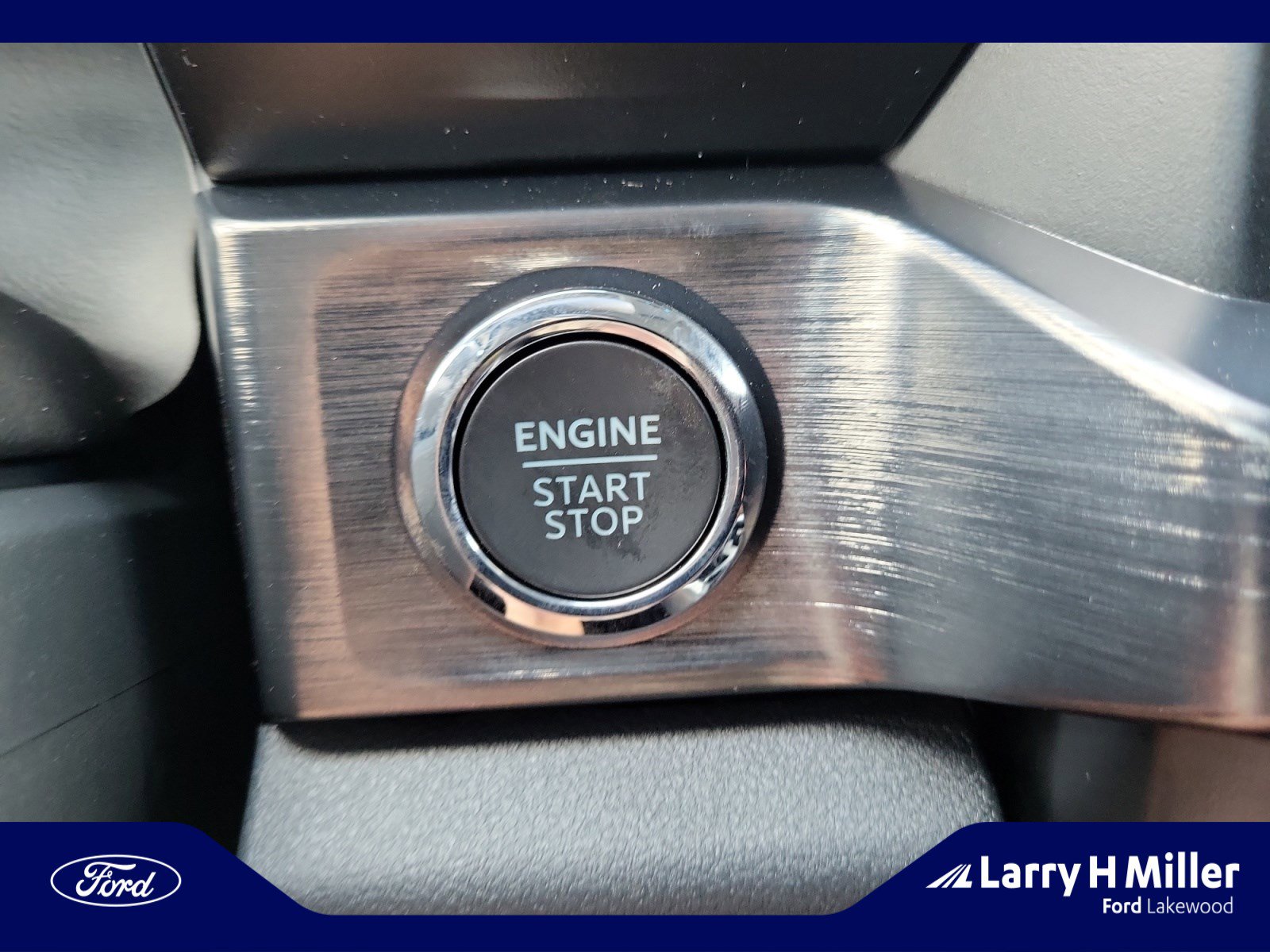 New 2025 Ford F350 Lariat w/ Black Appearance Package image 30