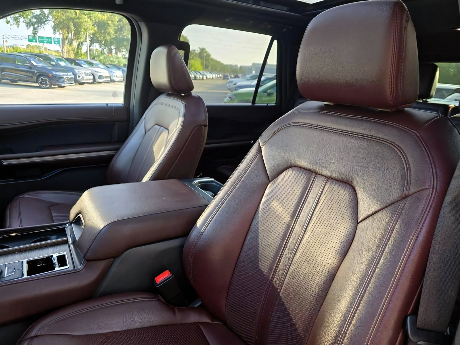 Used 2023 Ford Expedition Limited RWD image 25