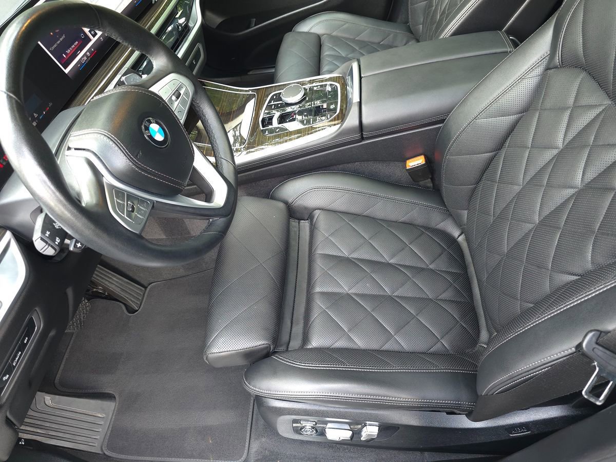 Used 2025 BMW X7 xDrive40i image 11