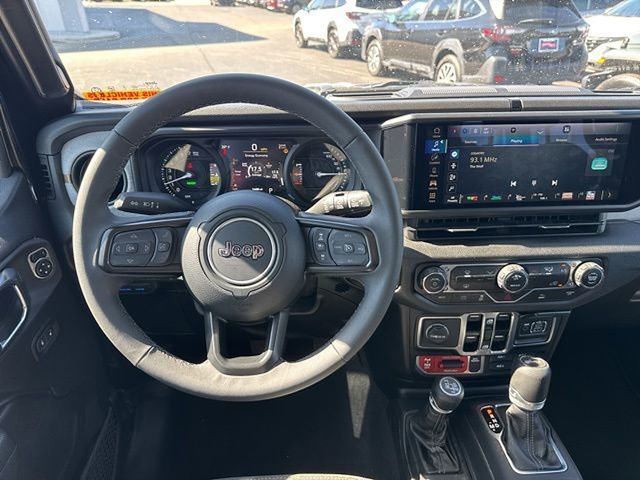 Used 2025 Jeep Wrangler Willys 4xe image 10