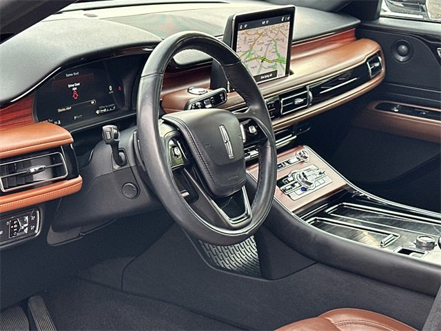 Used 2022 Lincoln Aviator Reserve w/ Equipment Group 201A image 16