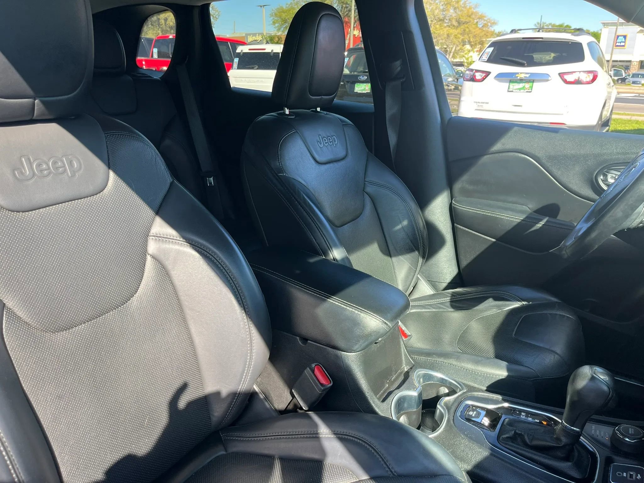 Used 2019 Jeep Cherokee Limited w/ Trailer Tow Group image 11