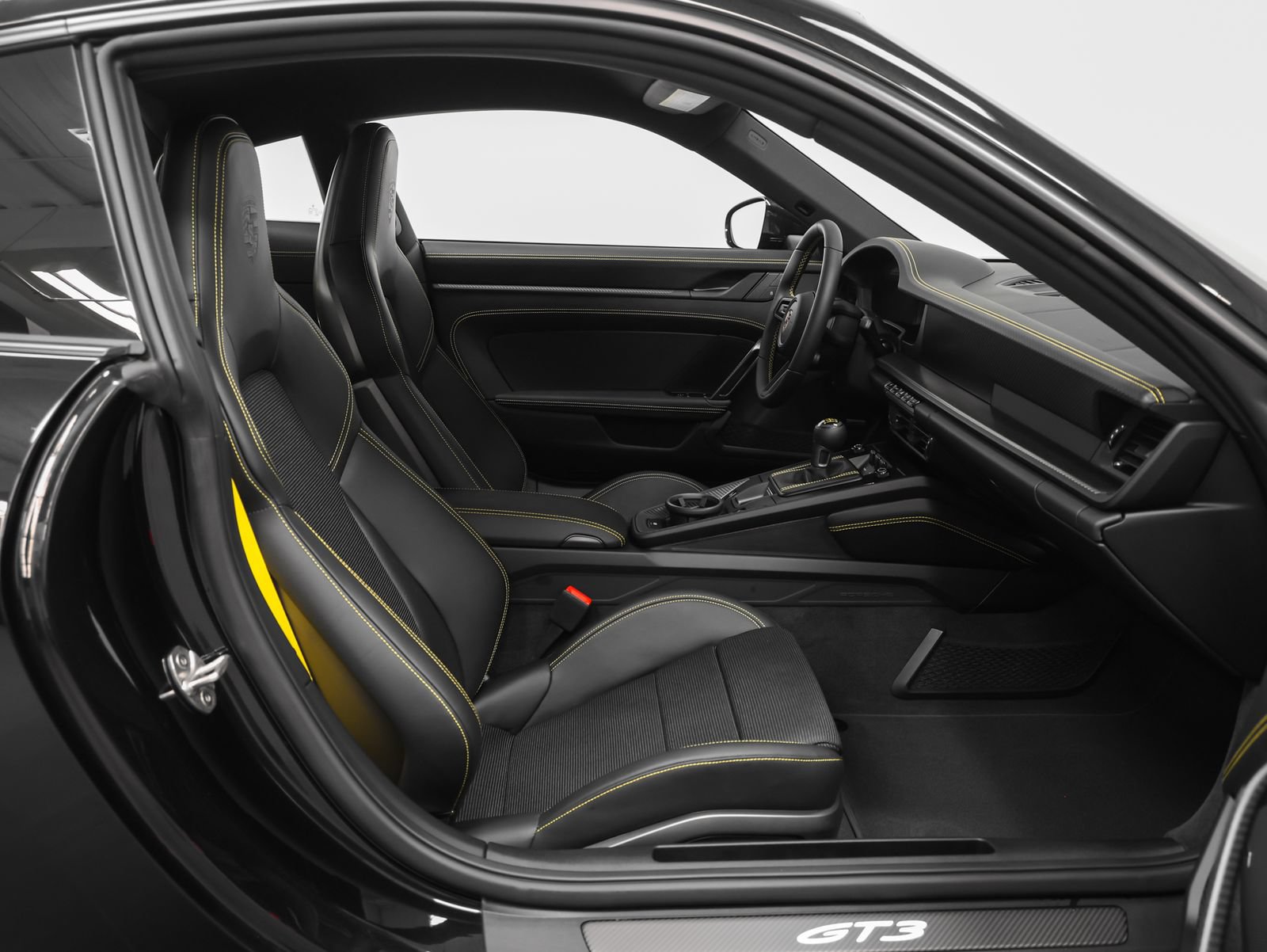Certified 2026 Porsche 911 GT3 RWD image 40