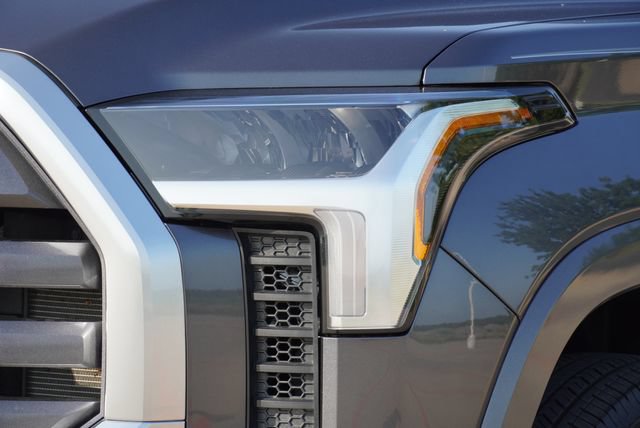 Used 2026 Toyota Tundra Limited w/ Power Package AWD/4WD image 4
