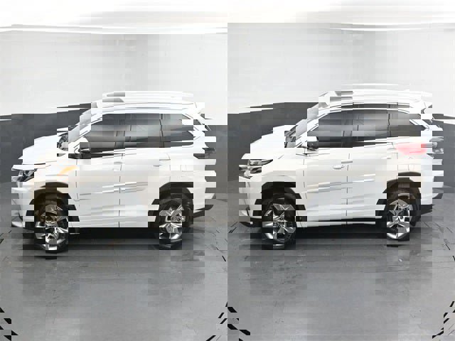 Used 2017 Toyota Highlander Limited image 34