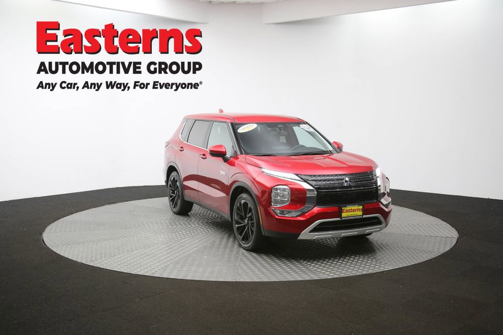 Used 2023 Mitsubishi Outlander SE image 49