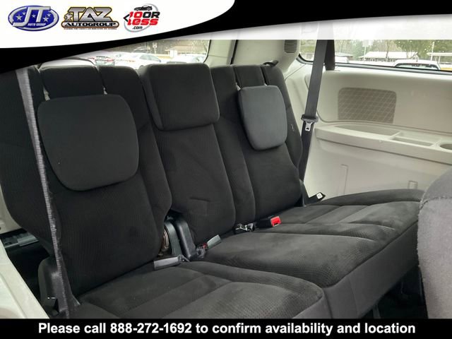 Used 2018 Dodge Grand Caravan SE w/ UConnect Hands-Free Group image 14