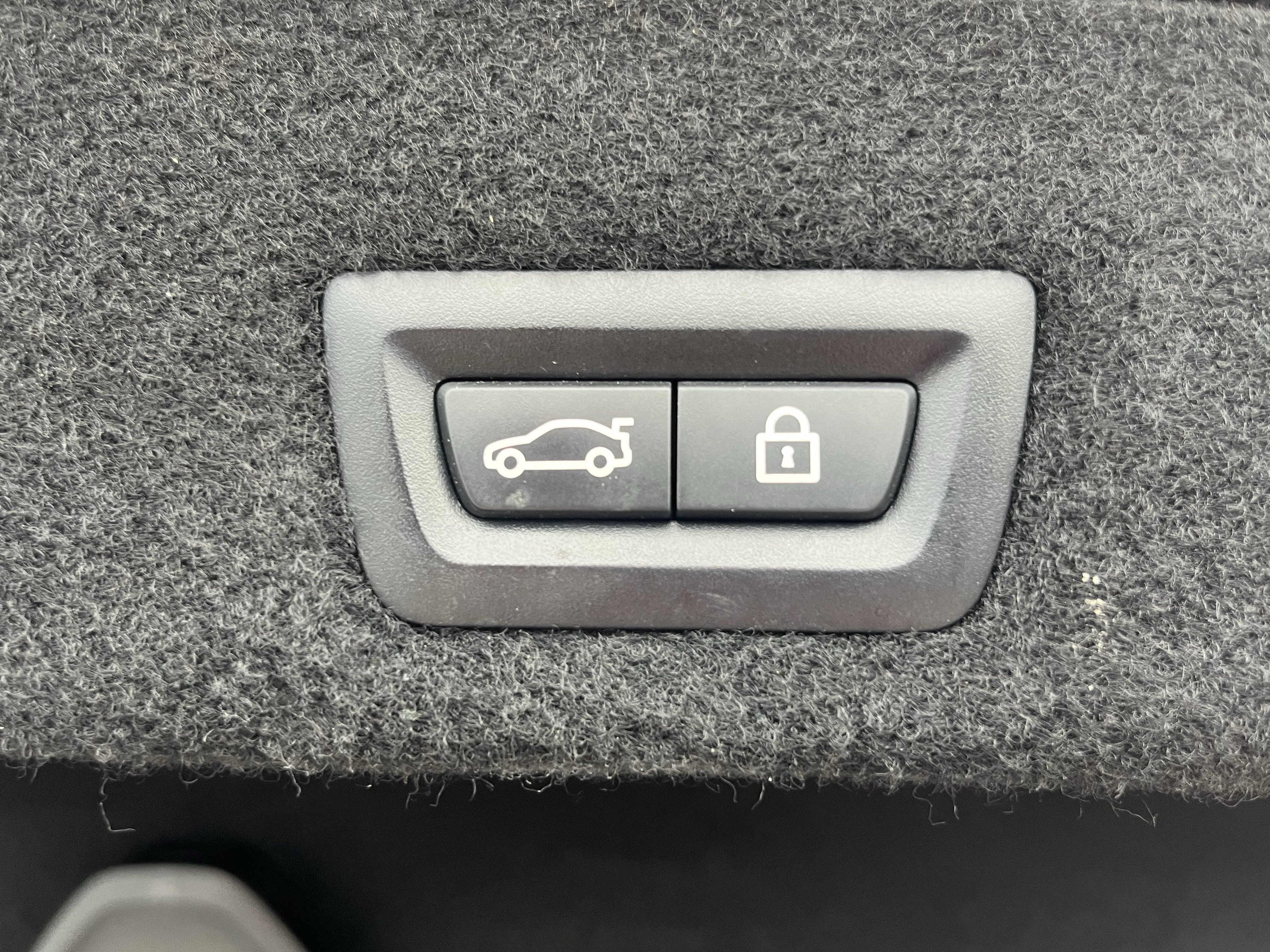 Used 2018 BMW 740i RWD image 14