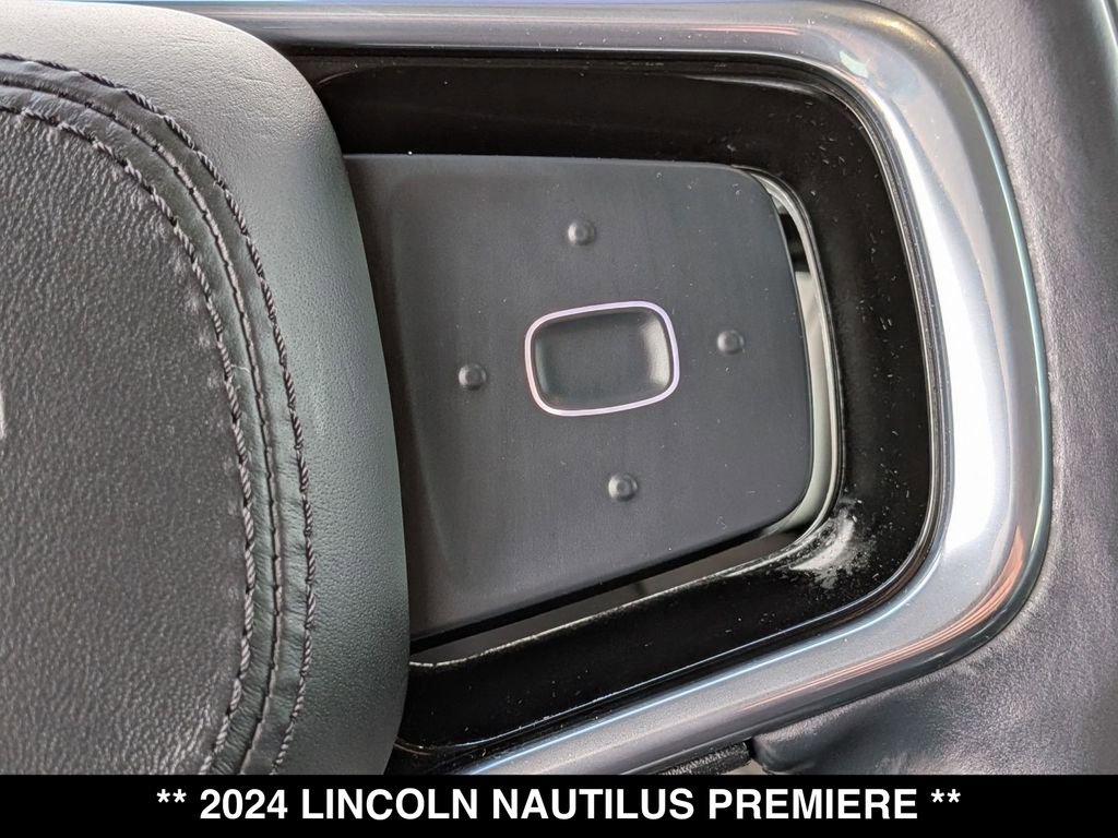 Used 2024 Lincoln Nautilus Premier image 18