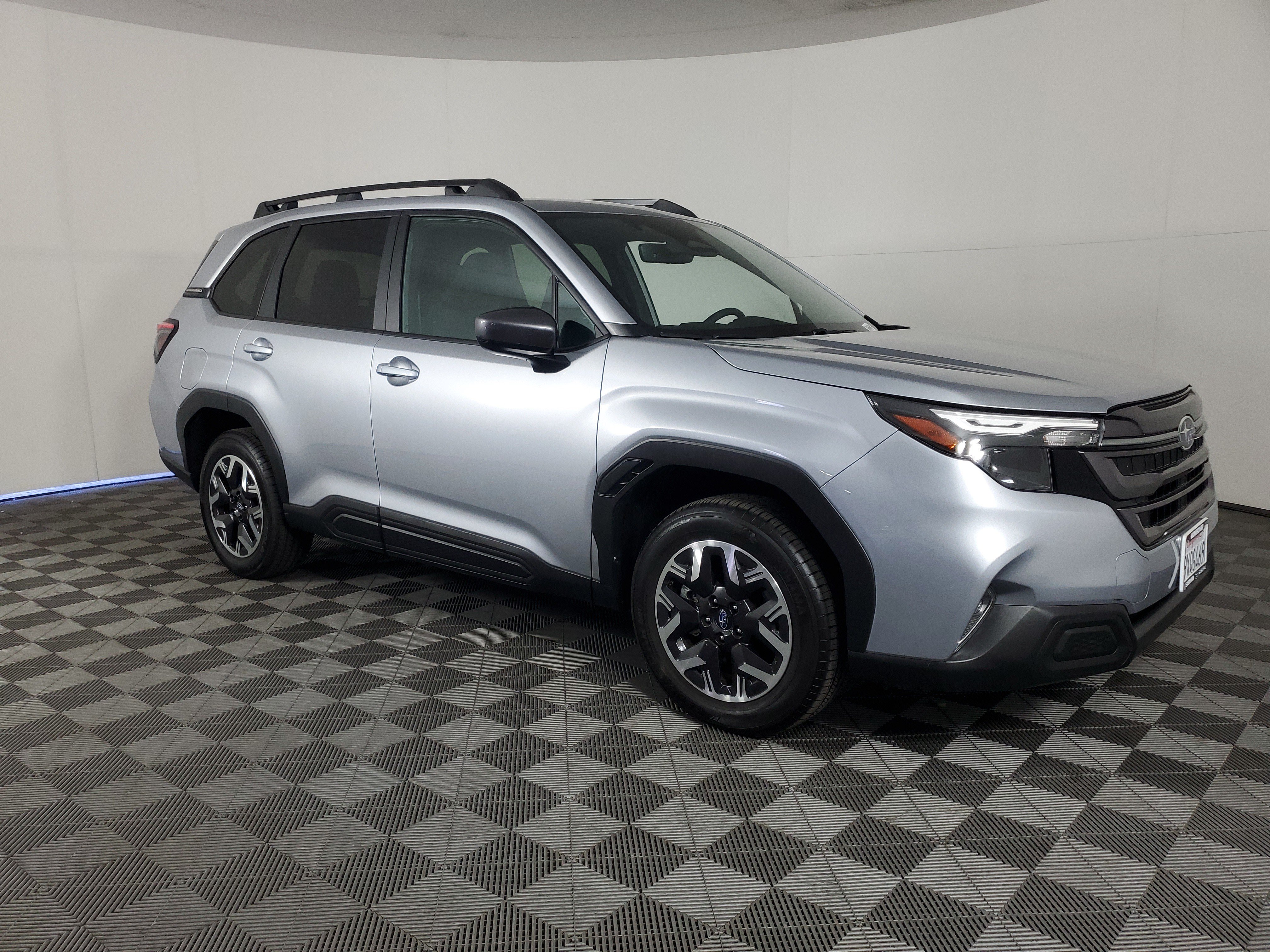 Used 2026 Subaru Forester Premium AWD/4WD image 2