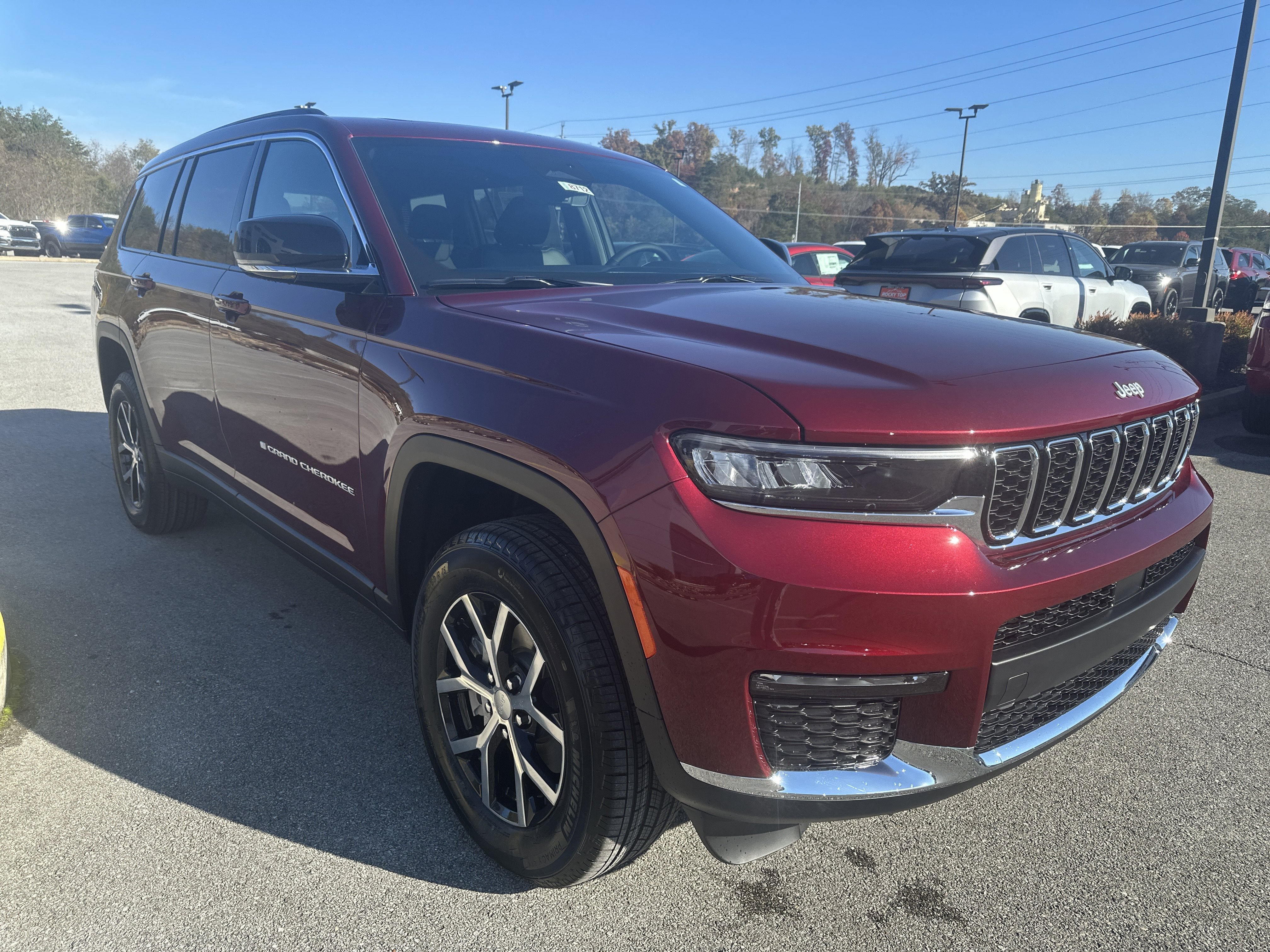 New 2025 Jeep Grand Cherokee L Limited AWD/4WD image 4