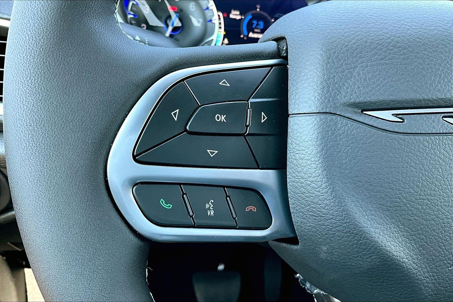 New 2027 Chrysler Pacifica Select AWD/4WD image 21