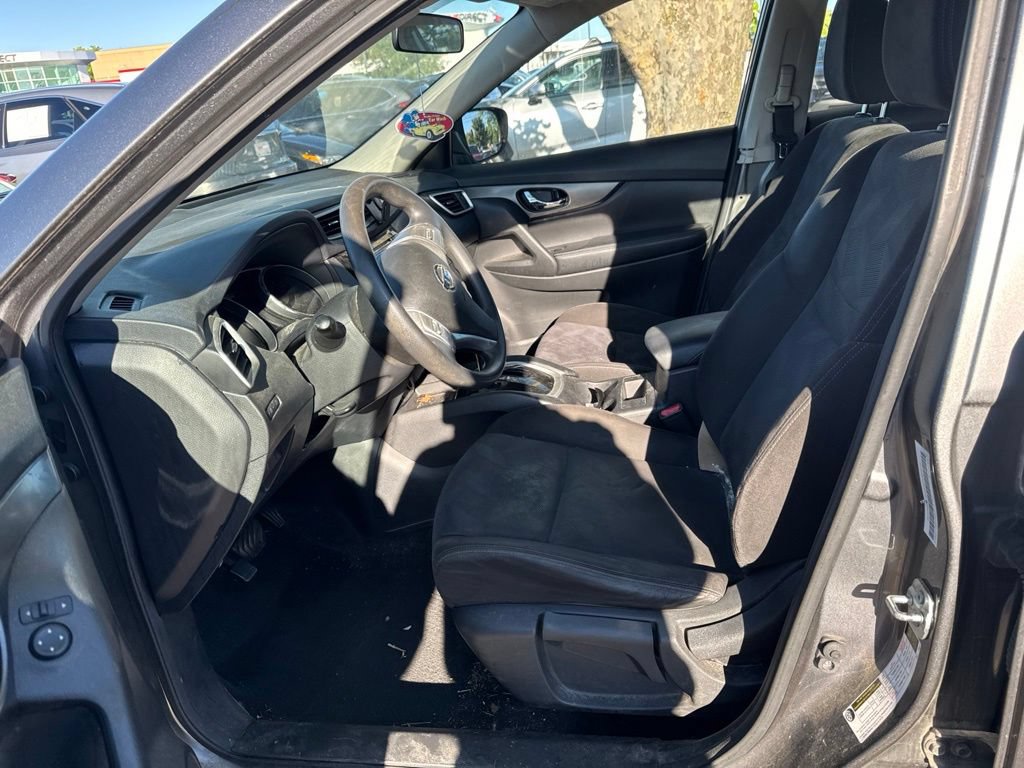 Used 2015 Nissan Rogue S FWD image 5