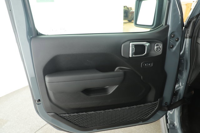 New 2026 Jeep Gladiator Rubicon w/ Technology Group image 8