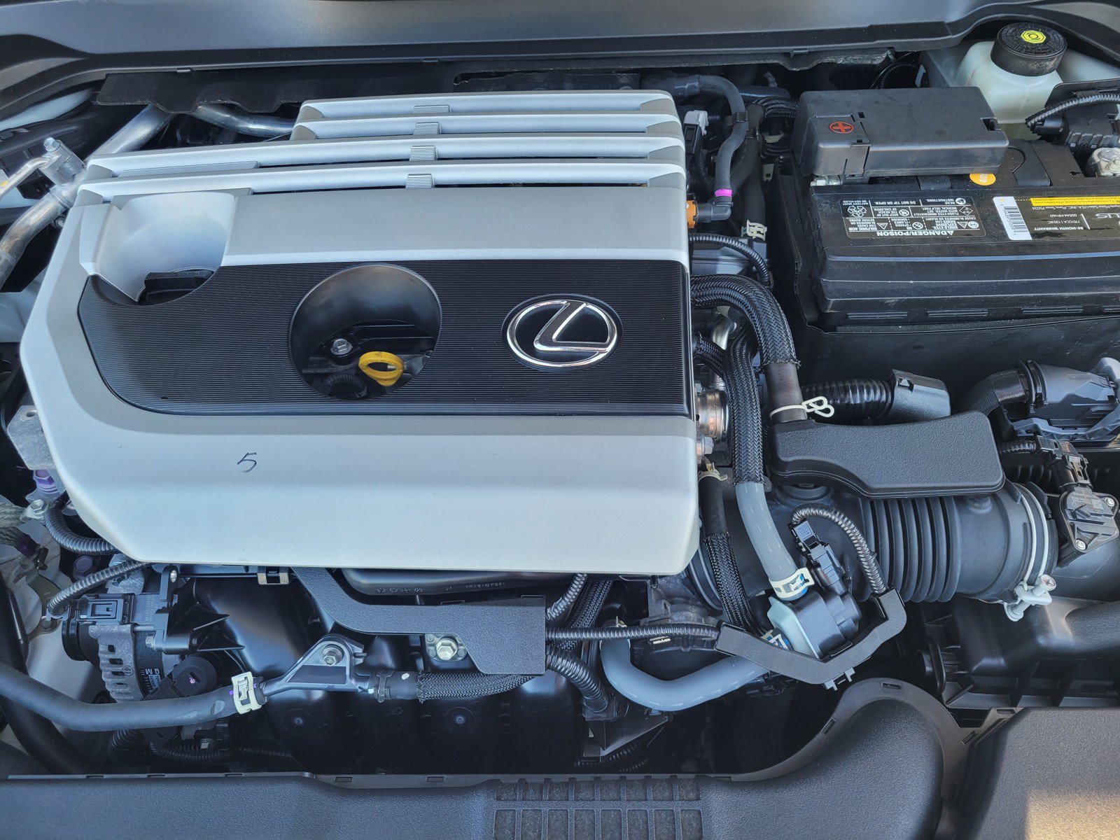 Certified 2022 Lexus UX 200 w/ Accessory Package (Z2) FWD image 27