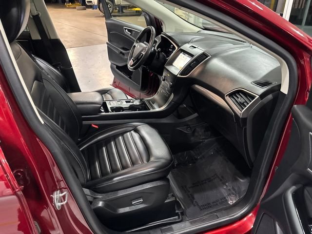 Used 2019 Ford Edge SEL w/ Equipment Group 201A FWD image 35