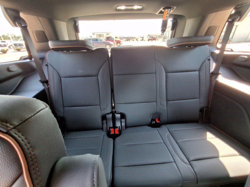 New 2026 GMC Yukon AT4 AWD/4WD image 17