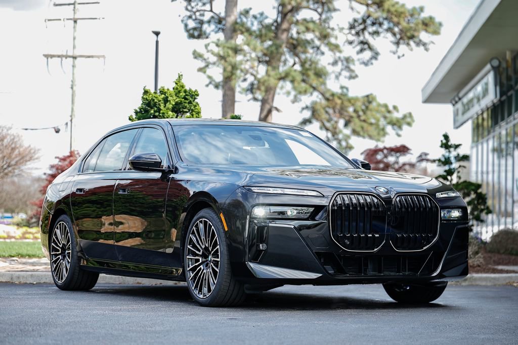 New 2026 BMW 740i w/ Executive Package image 1