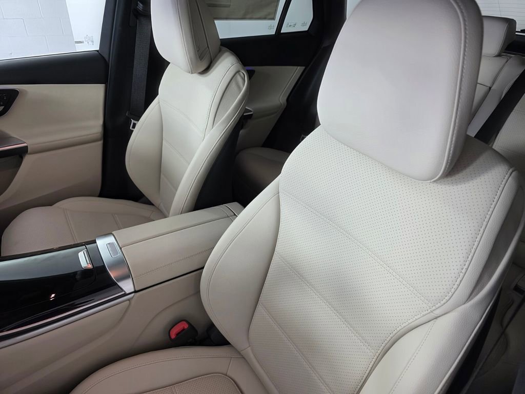 New 2026 Mercedes-Benz GLC 300 4MATIC image 8