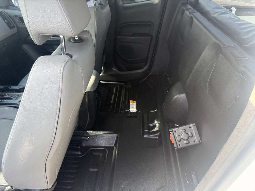 Used 2019 Chevrolet Colorado W/T RWD image 35