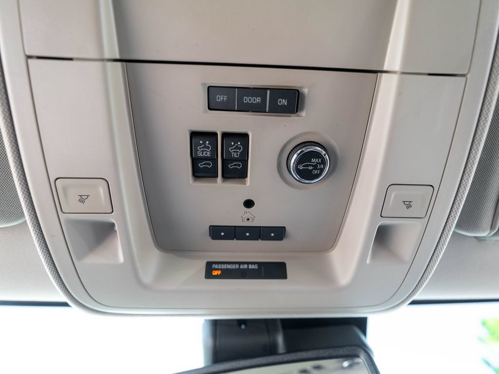 Used 2020 Chevrolet Tahoe Premier AWD/4WD image 37