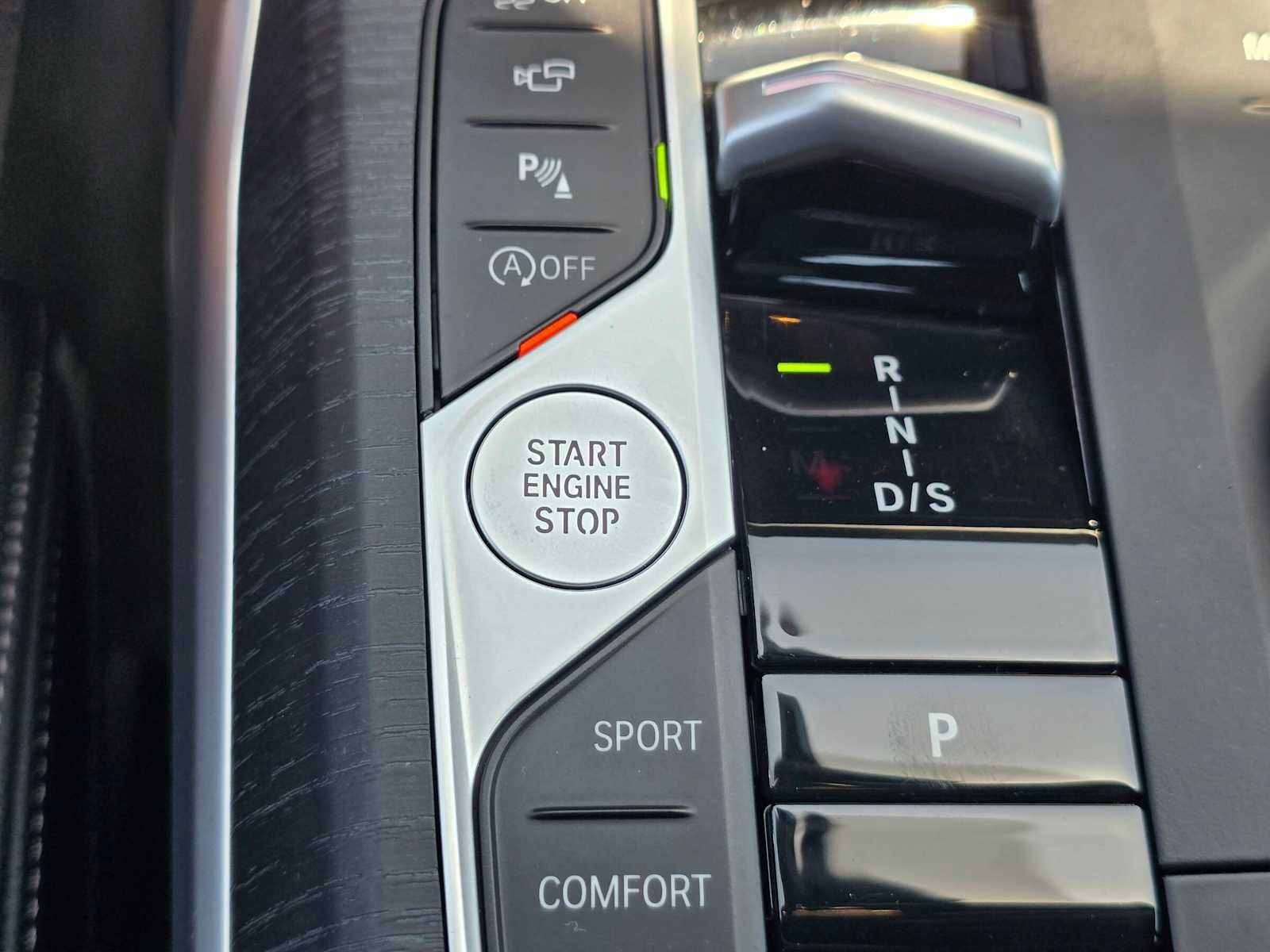 Used 2025 BMW M340i w/ Parking Assistance Package RWD image 33