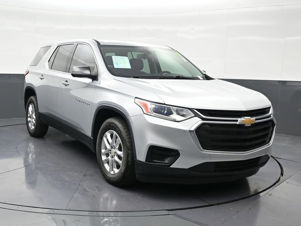 Used 2021 Chevrolet Traverse LS image 8