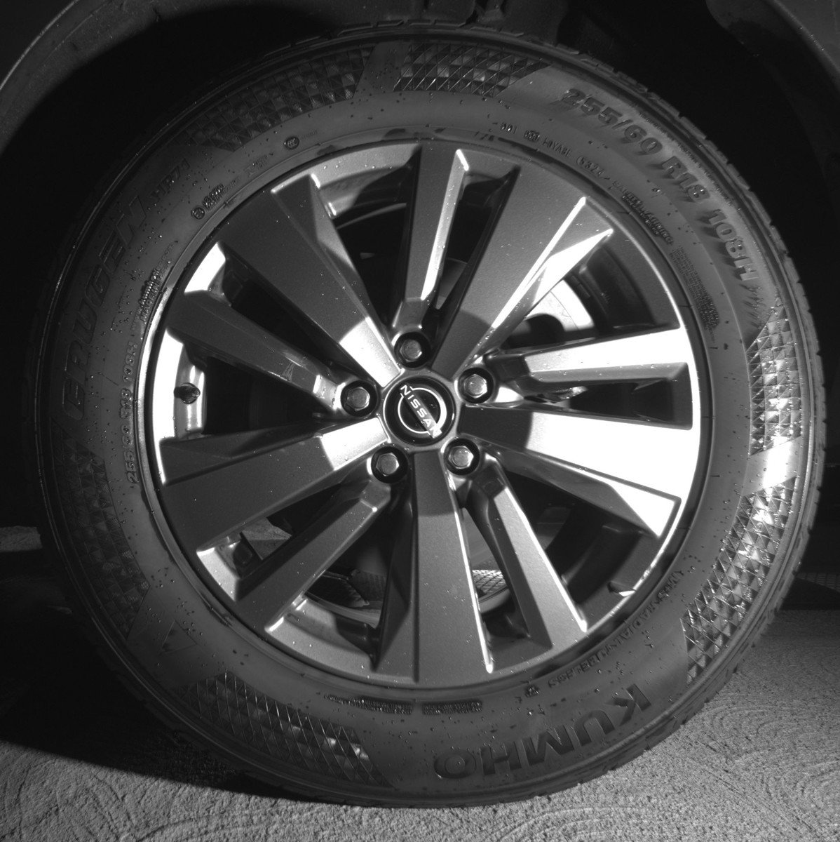 Used 2025 Nissan Pathfinder SV FWD image 14