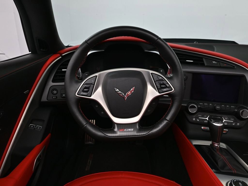 Used 2015 Chevrolet Corvette Z06 w/ 3LZ Preferred Equipment Group image 9