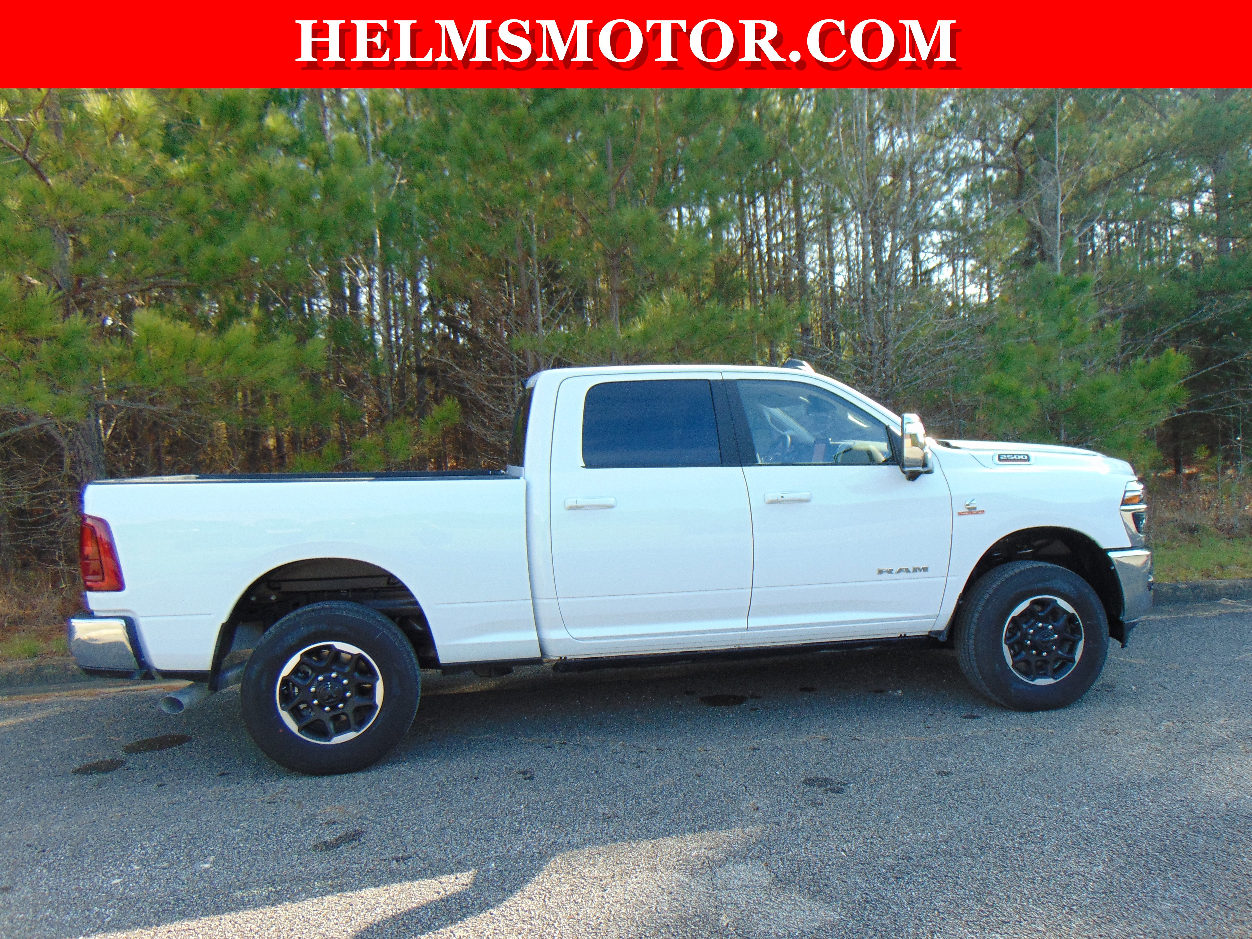 New 2025 RAM 2500 Laramie AWD/4WD image 19