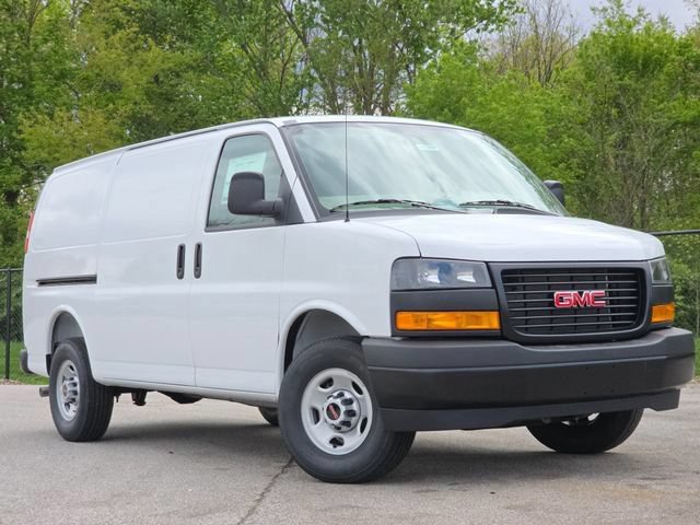 New 2026 GMC Savana 2500 w/ Driver Convenience Package RWD image 2