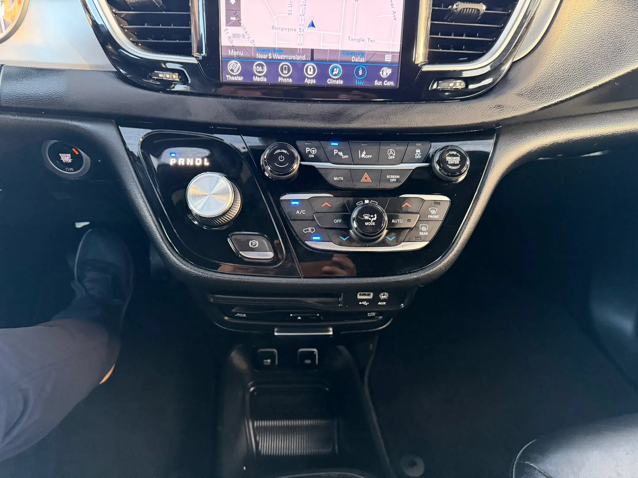 Used 2019 Chrysler Pacifica Touring-L Plus w/ Advanced Safetytec Group FWD image 41