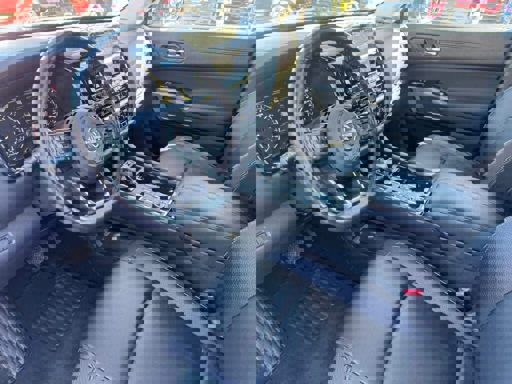 Used 2024 Nissan Pathfinder SL image 8