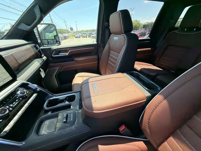 New 2026 GMC Sierra 3500 Denali Ultimate AWD/4WD image 17
