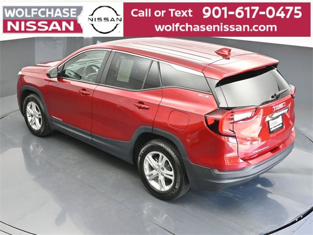 Used 2023 GMC Terrain SLE image 31