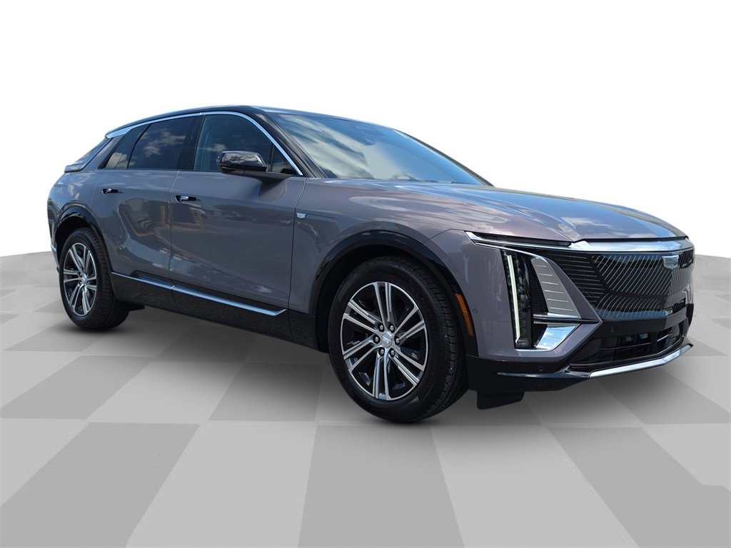 New 2025 Cadillac Lyriq Luxury image 2
